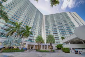 100 Bayview Dr 214, Sunny Isles Beach