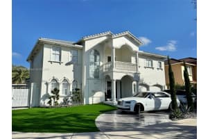 8521 Nw 162nd St, Miami Lakes