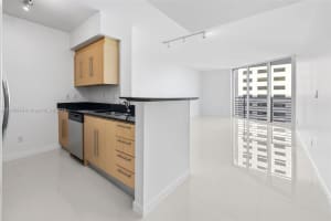 335 S Biscayne Blvd 2604 Miami, FL 33131 - MLS#A11900549