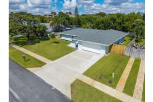 635 Ne 15th Pl Boynton Beach, FL 33435 - MLS#A11900570