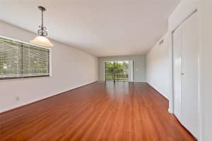 350 Lakeview Dr 201 Weston, FL 33326 - MLS#A11900620