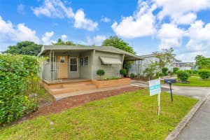 8360 Sw 21st St Davie, FL 33324 - MLS#A11900622