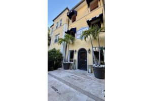 4812 Pine Tree Dr 204 Miami Beach, FL 33140 - MLS#A11900638