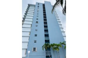 1865 79th St Cswy 5o North Bay Village, FL 33141 - MLS#A11900675