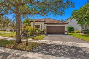 1561 Banyan Way Weston, FL 33327 - MLS#A11900697