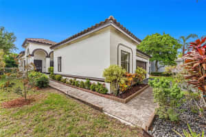 1561 Banyan Way Weston, FL 33327 - MLS#A11900697