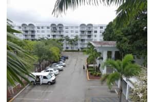 494 Nw 165th St Rd C-602, Miami