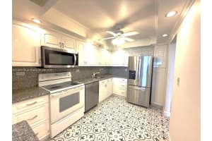 20355 Ne 34th Ct 628, Aventura