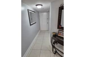 116 Lake Emerald Dr 109 Oakland Park, FL 33309 - MLS#A11900803