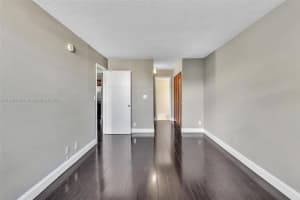 2701 Riverside Dr 303-b Coral Springs, FL 33065 - MLS#A11900809