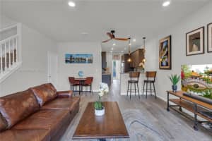 4810 Eucalyptus Dr 3 Hollywood, FL 33021 - MLS#A11900817