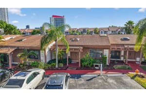 345 Leslie Dr Hallandale Beach, FL 33009 - MLS#A11900850