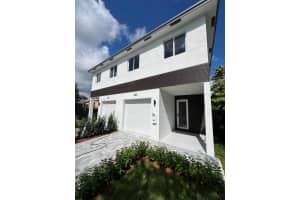 1355 Nw 42nd St Miami, FL 33142 - MLS#A11900956