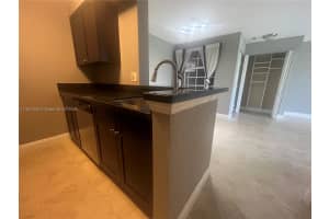 2851 N Oakland Forest Dr 108 Oakland Park, FL 33309 - MLS#A11901005