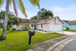 1827 N Banyan Creek Cir N Boynton Beach, FL 33436 - MLS#A11901019