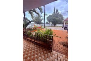 320 Nw 61st Ave Miami, FL 33126 - MLS#A11901040