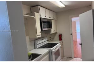 117 Ne 5th St Ne 117 Winter Haven, FL 33881 - MLS#A11901050