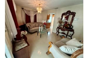 1041 E 19th St Hialeah, FL 33013 - MLS#A11901116