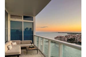 100 S Pointe Dr 2201, Miami Beach