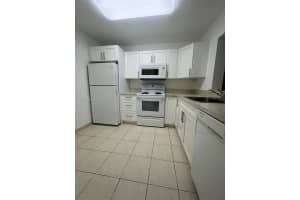 18101 Nw 68th Ave E210 Hialeah, FL 33015 - MLS#A11901243