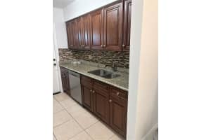 220 Sw 7th St 8 Boca Raton, FL 33432 - MLS#A11901245