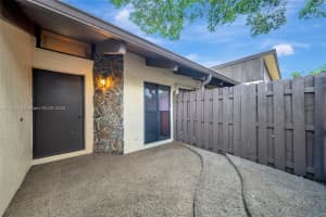 616 Briarwood Cir Hollywood, FL 33024 - MLS#A11901276