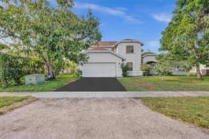 7335 Nw 54th St Lauderhill, FL 33319 - MLS#A11901323