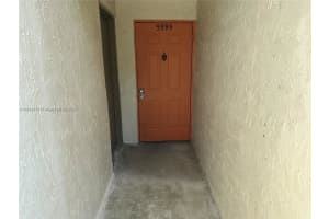 5595 Courtyard Dr 5595 Margate, FL 33063 - MLS#A11901341