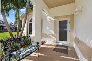 112 Camelot Ct Royal Palm Beach, FL 33411 - MLS#A11901373