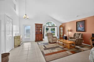 112 Camelot Ct Royal Palm Beach, FL 33411 - MLS#A11901373