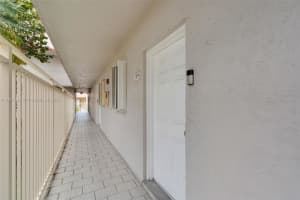 8425 Nw 8th St 109 Miami, FL 33126 - MLS#A11901382