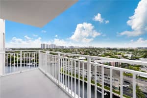 427 Golden Isles Dr 14j, Hallandale Beach 427 Golden Isles Dr 14j, Hallandale Beach