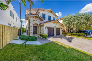 6900 Nw 106th Ave Doral, FL 33178 - MLS#A11901422