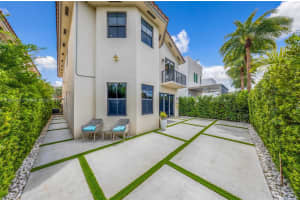 6900 Nw 106th Ave Doral, FL 33178 - MLS#A11901422