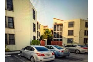 212 Lake Pointe Dr 211 Oakland Park, FL 33309 - MLS#A11901427