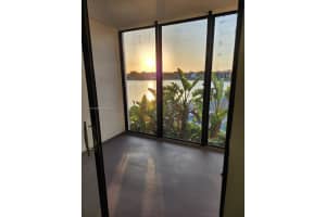 212 Lake Pointe Dr 211 Oakland Park, FL 33309 - MLS#A11901427