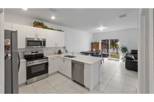 5544 Nw 27th Pl Lauderhill, FL 33313 - MLS#A11901484