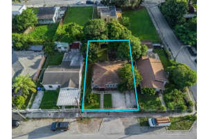 1240 Nw 38th St Miami, FL 33142 - MLS#A11901761