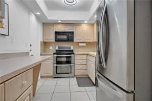 5005 Collins Ave 824 Miami Beach, FL 33140 - MLS#A11901766