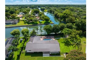 10945 Sw 75th Ct Pinecrest, FL 33156 - MLS#A11901820