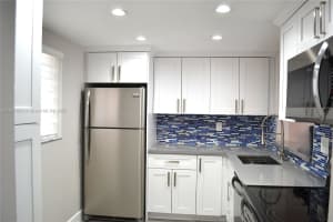 8045 Sw 107th Ave 303, Miami