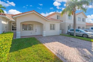 10908 Sw 182nd Ln Miami, FL 33157 - MLS#A11901887