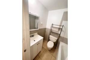 240 Hibiscus Dr B Miami Springs, FL 33166 - MLS#A11901903