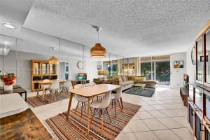 3001 W Rolling Hills Cir 210 Davie, FL 33328 - MLS#A11901907