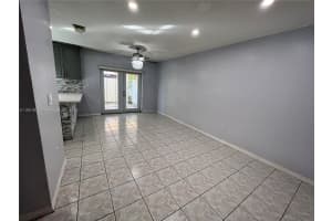 10644 Nw 87th Ct 10644 Hialeah Gardens, FL 33018 - MLS#A11901938