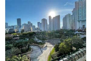 540 Brickell Key Dr 711, Miami