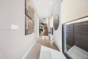 1220 Ne 13th Ave Fort Lauderdale, FL 33304 - MLS#A11902149