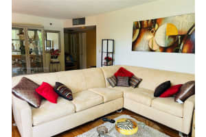 1200 Saint Charles Pl 311 Pembroke Pines, FL 33026 - MLS#A11902152