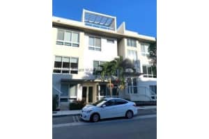 6621 Nw 105th Ct 6621 Doral, FL 33178 - MLS#A11902195