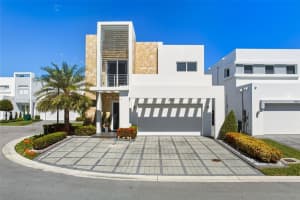 10359 Nw 67th Ter, Doral